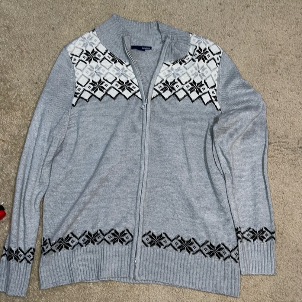 Women’s lightweight sweater